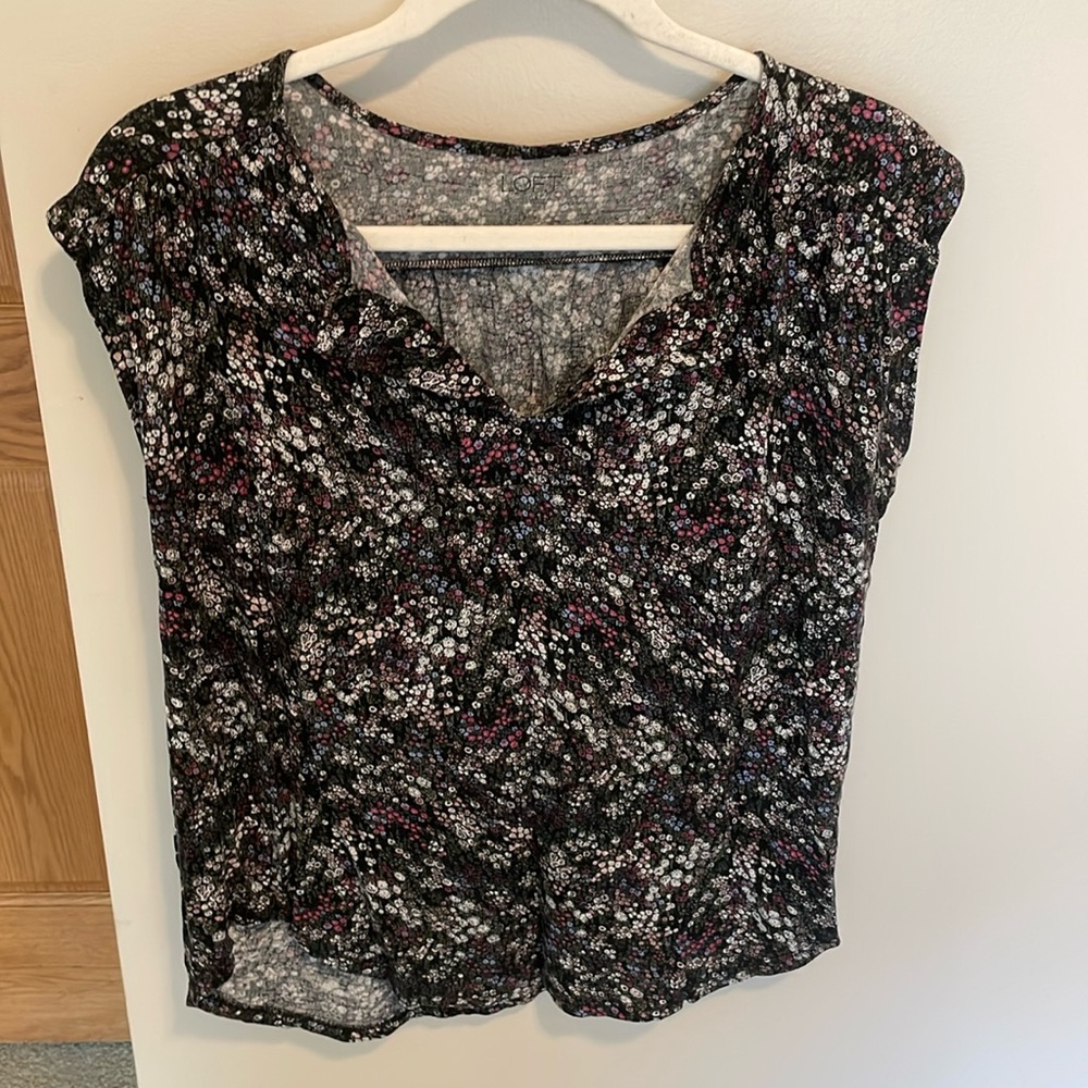 Ann Taylor LOFT Small Sleeveless Floral Blouse Sm